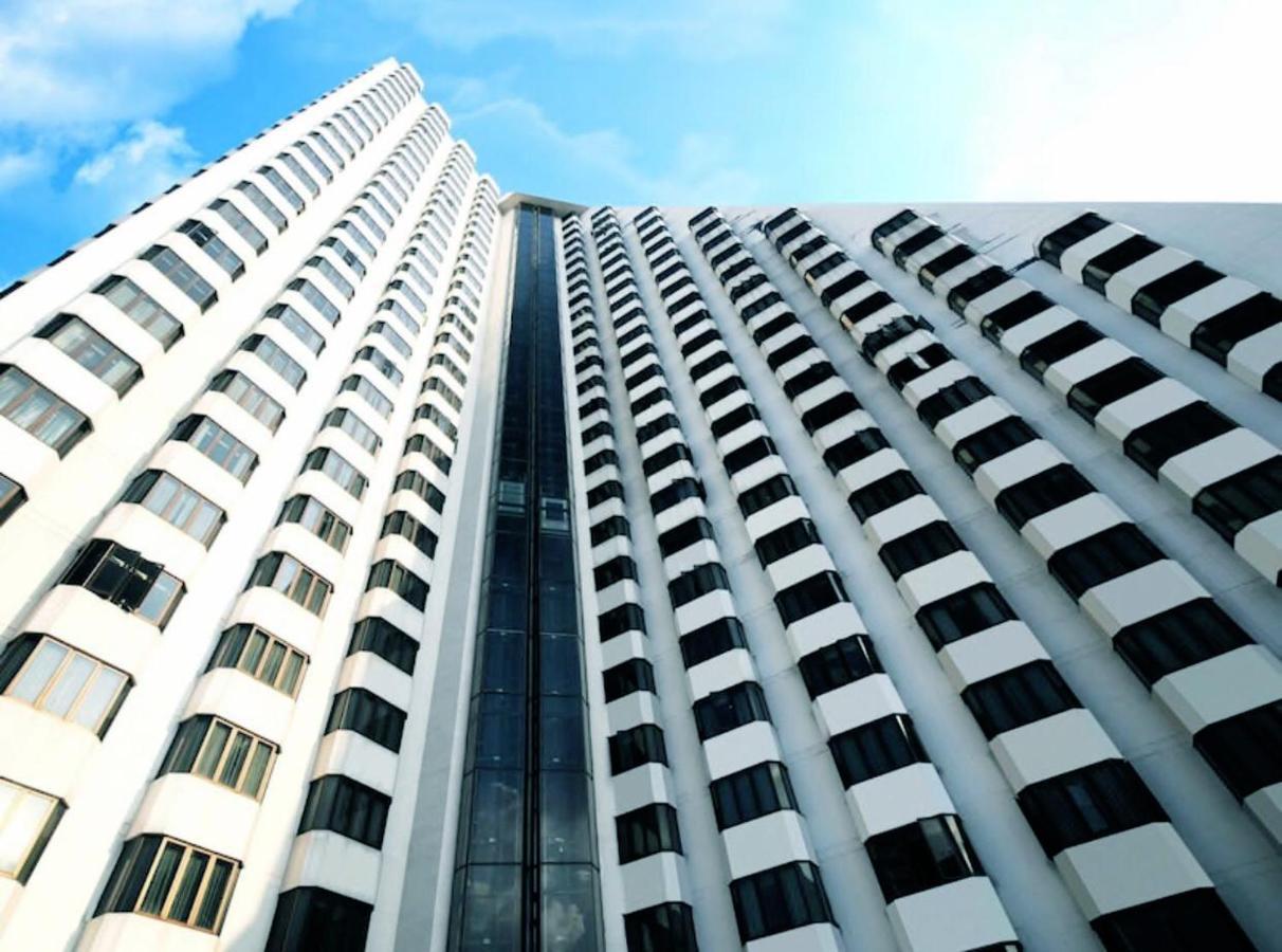 Omni Tower Cozy Apartment Near Nana Bts Bangkok Exterior photo